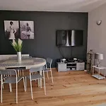 Dom Na Skarpie *